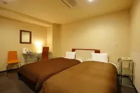 Grampus Inn Osaka Namba - ติดทะเล