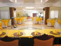 Stone House Quezon City โรงแรมใกล้สถานีรถไฟฟ้ารางเบา Gilmore