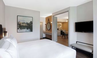 DoubleTree Suites by Hilton Raleigh - Durham