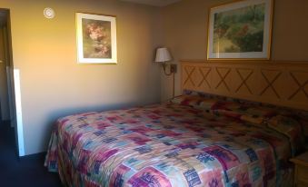 Days Inn & Suites by Wyndham Caseyville