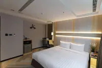 Silken Hotel - Mountain view