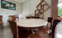 Urbanview Syariah Hotel Kanigara Batu