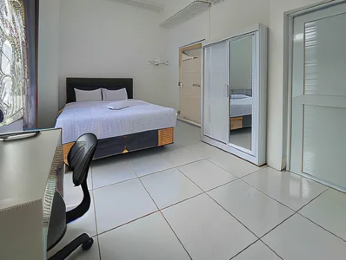 RedDoorz Syariah at Jalan Godean Hotel di Kecamatan Godean
