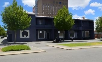 The Hive Hostel - Traveler Friendly, Passport Only