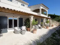 Les Chambres d'hôtes de Mougins Hotel dekat IDRAC Campus de Nice