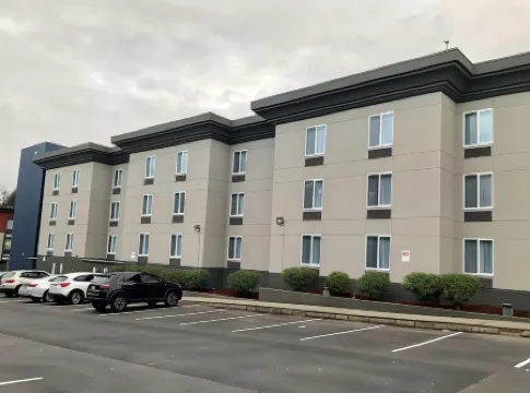 SureStay Plus Hotel by Best Western SeaTac Airport