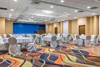 Quality Inn & Suites Bedford West - Wifi