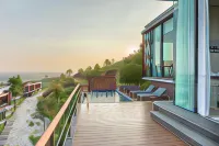 Sky View Luxury Pool Villa Hotels in Ban Na Doem