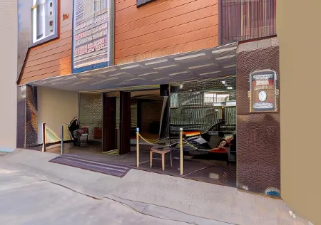 Hotel Royal Rosette Отели рядом с достопримечательностью «Khas Mahal»