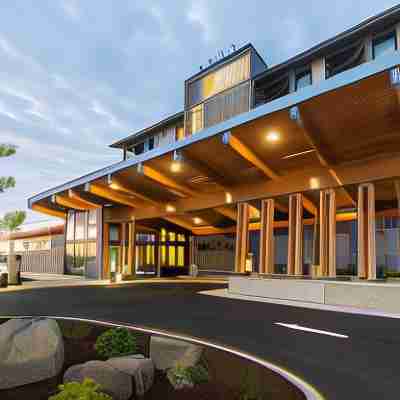 Comfort Inn & Suites Hotel Exterior