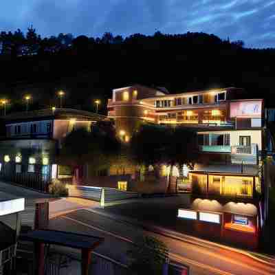핫스프링 월드 우라이 Hotel Exterior