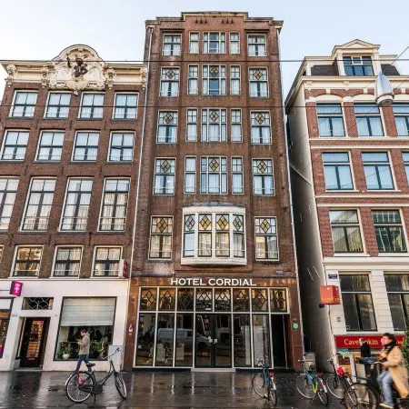 OZO Hotels Cordial Amsterdam Отели рядом с достопримечательностью «Улица Калверстрат»