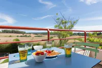 Garden & City Aix En Provence - Puyricard Hotel di Saint-Cannat