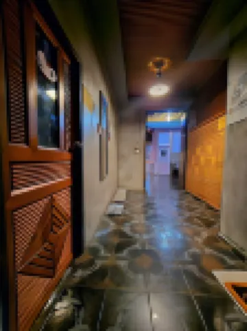 レッツ シー ホステル