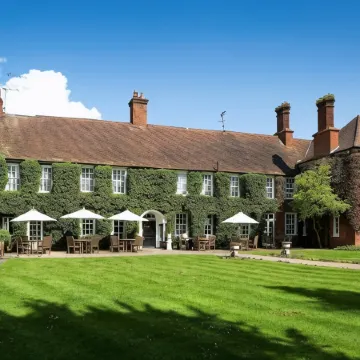 Bush Hotel Farnham