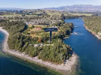Possum Lodge Hotels in Manapouri
