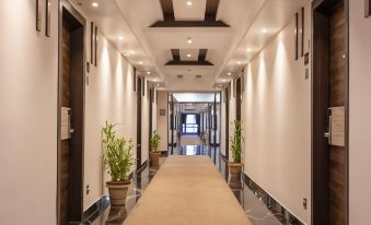 Hotel Rajmahal