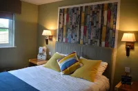 Narrowboat at Weedon Hotels in Fawsley