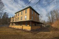 The Woodbine Inn