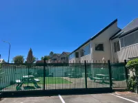 Tui Oaks Motel