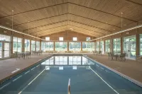 Swan Lake Resort Hotels in Center Township