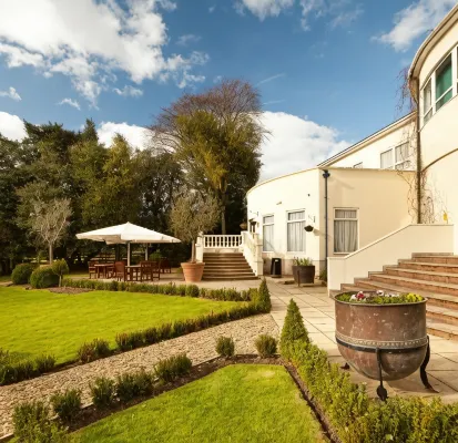 Mercure Chester Abbots Well Hotel - Pet friendly