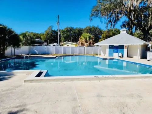 Cozy Waterfront home w/kayaks/Lake Henderson/Withlacoochee Bike Trail/ Springs - Homestays