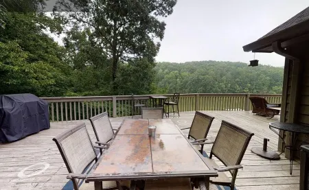 Stunning Views on Lake Lanier! Peaceful and quiet cove. Отели рядом с достопримечательностью «North Georgia Premium Outlets»
