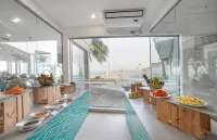 Hikkaduwa Beach Hotel - breakfast