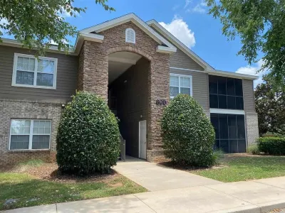 2 BR/ 2BA Condo1 King /2 Full beds Sleeps 6 close to OWA & Foley Tourism Complex Hotels near Aaronville Park