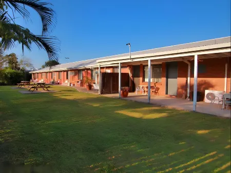 Morayfield Tavern Отели в г. Кабулчер