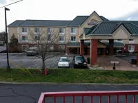 Baymont by Wyndham Clinton - Wifi