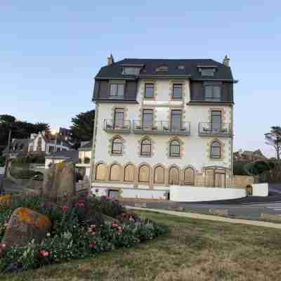 Pavillon de la plage Hotel Exterior