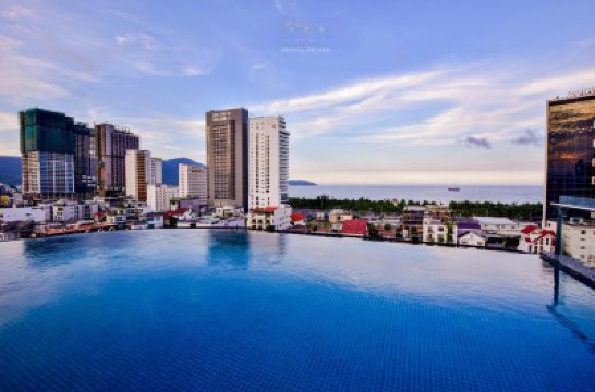 Outdoor Swimming Pool Hotel Del Luna Photo