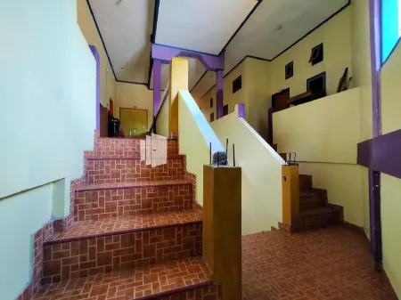 Hotel Hing Amimah Near Bau Bau Port RedPartner