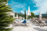 Boutique Hotel Kredo - Bãi đậu xe