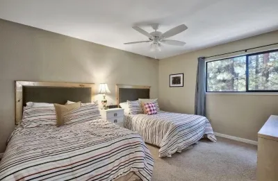 Lovely Condo mins away from Heavenly, Lake & Beach