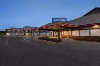 Travelodge by Wyndham Brandon Hotels in Brandon