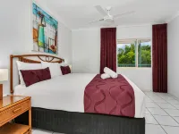 Beachfront Apartments on Trinity Beach Hotels in Trinity Beach