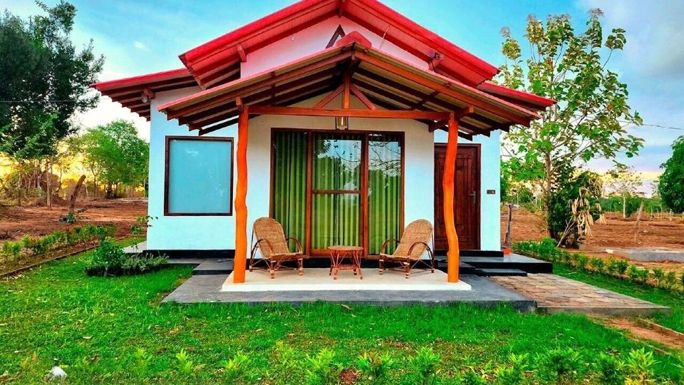 Wild Waves Kumana Safari & Surf Resort Hotel