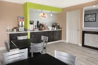 Super 8 by Wyndham Bryant Little Rock Area - breakfast
