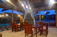 Rock and Wreck Dive Resort - breakfast