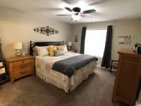 Loving Life @ the Lake at Harbor Village! 8 Bdrm Sleeps 30! Firepit Ping Pong!