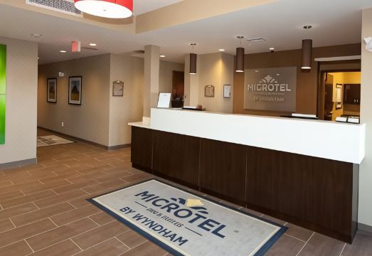 마이크로텔 인 & 스위트 바이 윈덤 웨이번