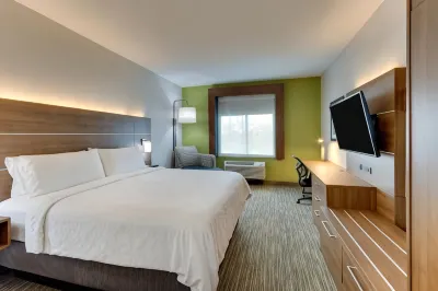 Holiday Inn Express & Suites Waxahachie