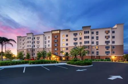 Staybridge Suites Fort Lauderdale Airport - West Отели в г. Дейви