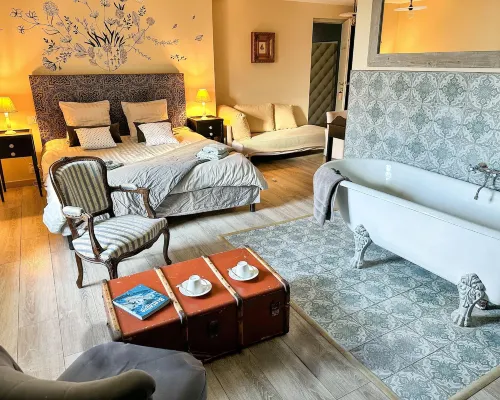Domaine du Grenier Hotels in Yffiniac