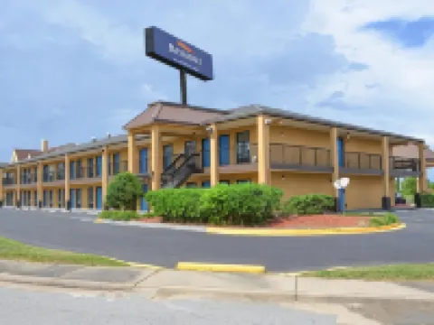 Baymont by Wyndham Santee Hotels in Santee