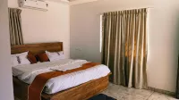 Banaras Rooms Hotels in Peenya