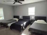 Close to Lake G’VILLE 3-BR house with AC, BOAT BARN-24’x48’, WiFi in Albertville